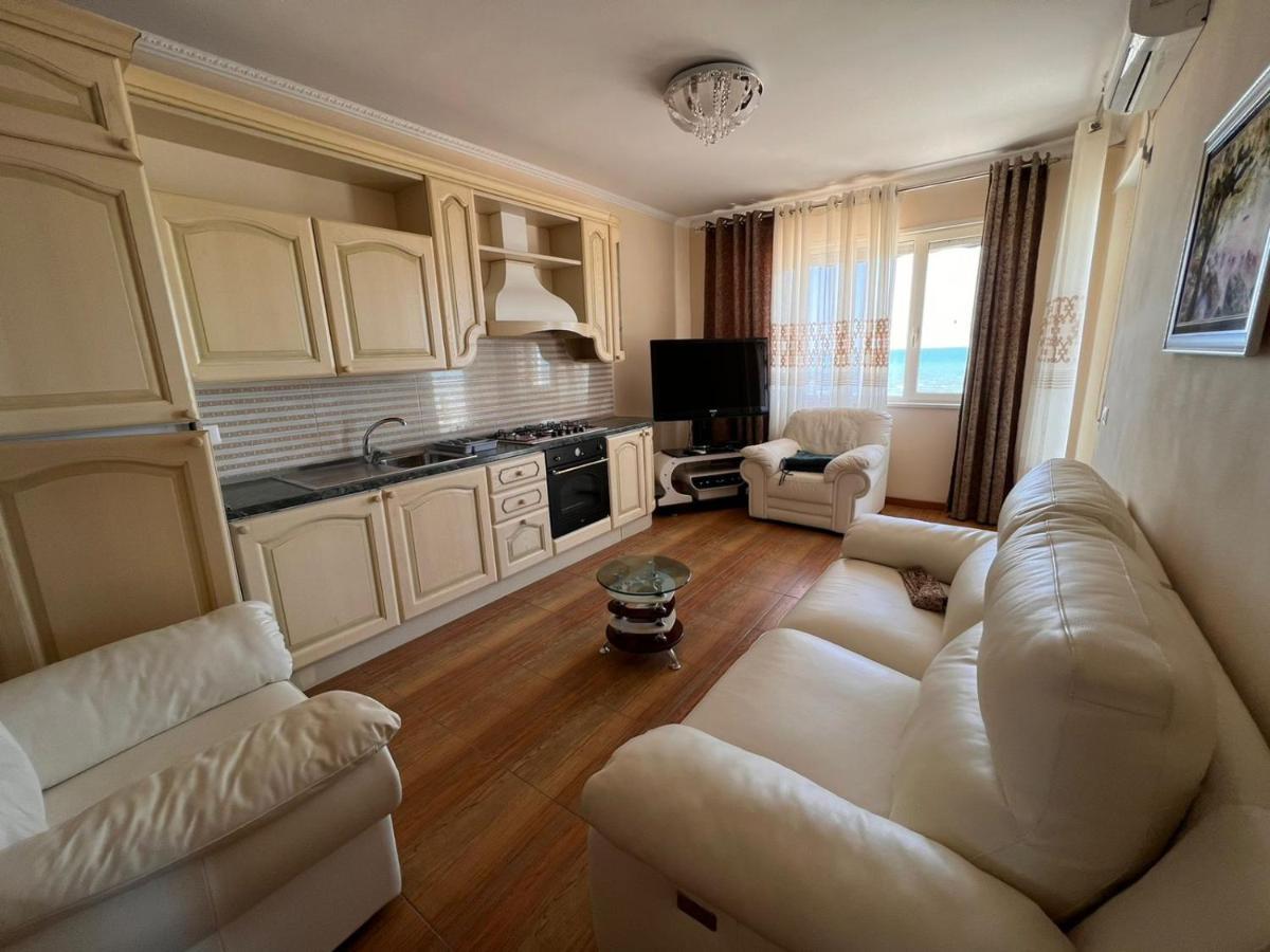 Sea View-Apartment On The Beach - Durrs2 Durrës Buitenkant foto