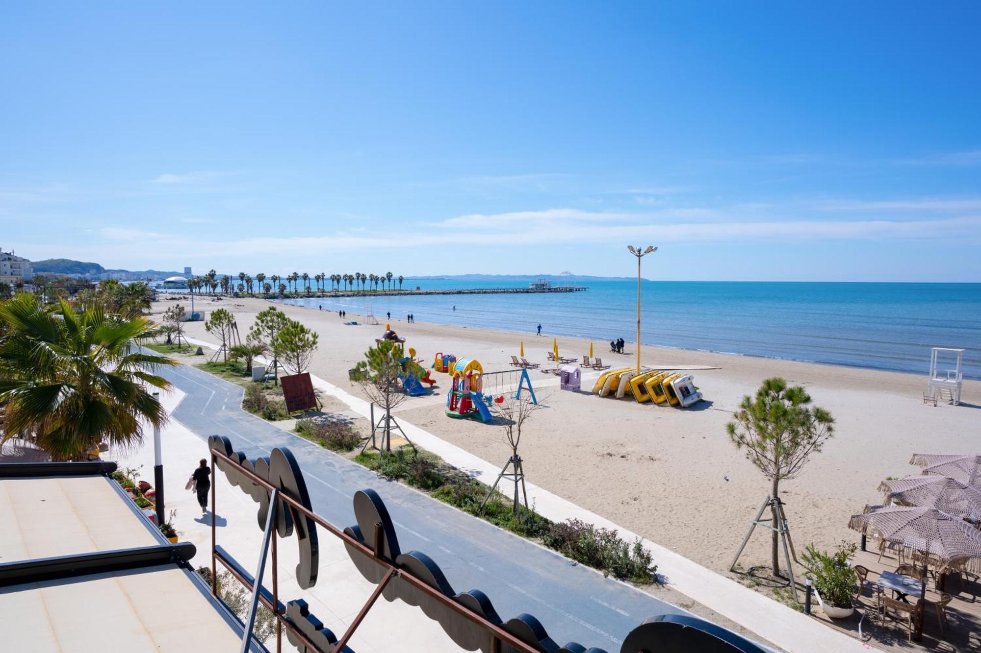 Sea View-Apartment On The Beach - Durrs2 Durrës Buitenkant foto