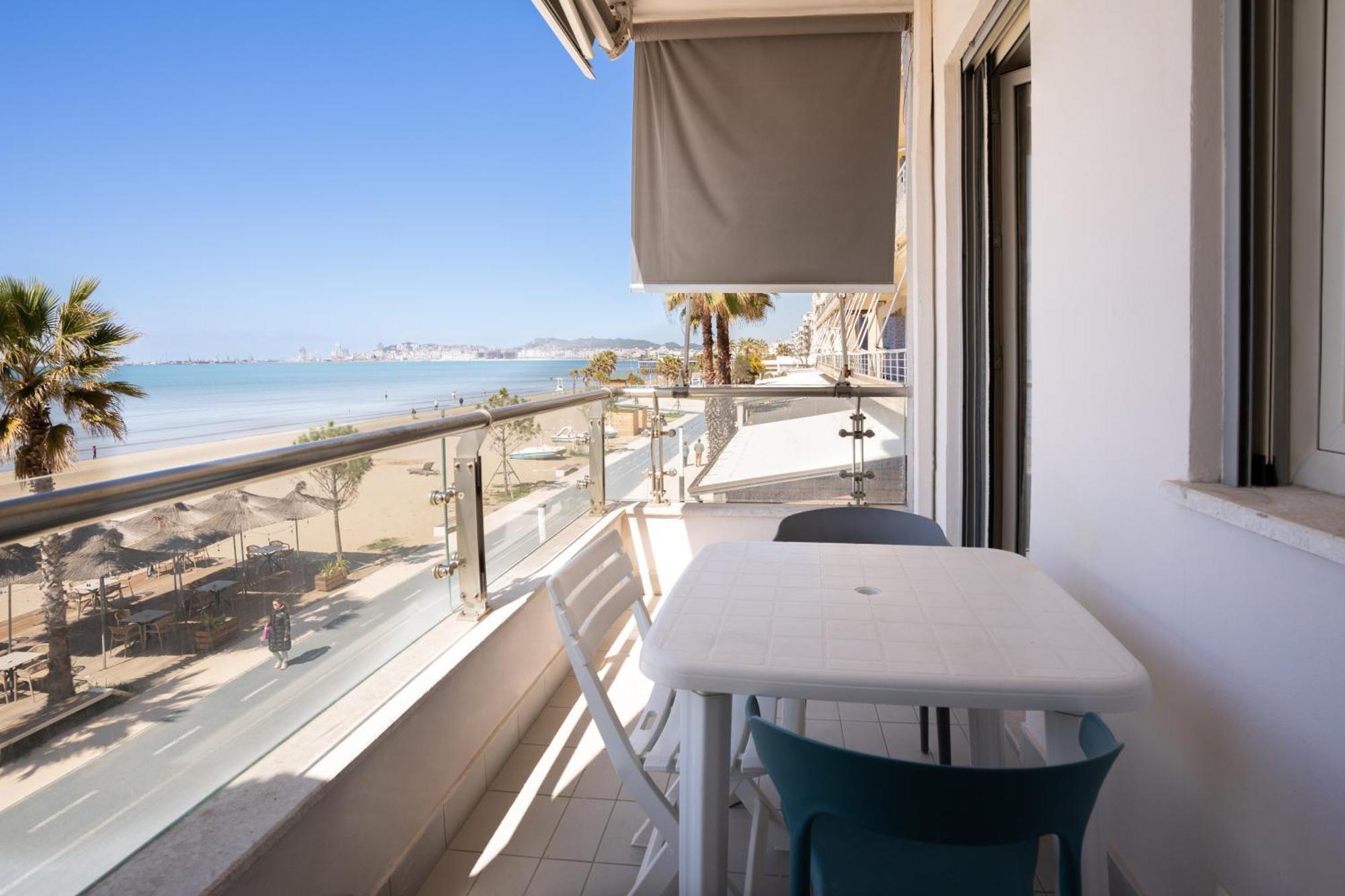 Sea View-Apartment On The Beach - Durrs2 Durrës Buitenkant foto